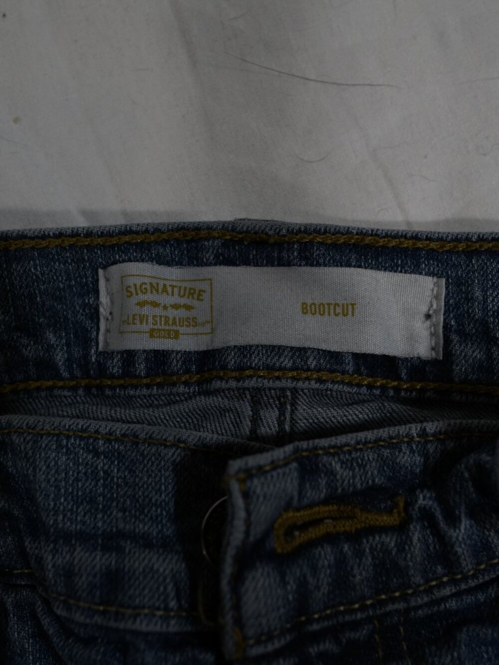 Signature by Levi Strauss Women’s Bootcut Jeans Medium Wash Size 6 (App) - Picture 6 of 6